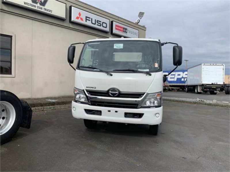 2019 HINO 195 4149377555