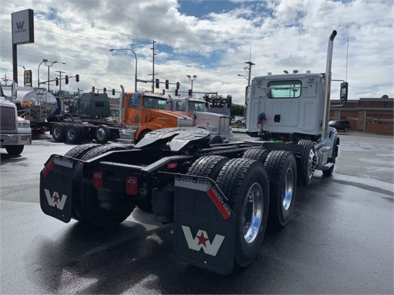 2020 WESTERN STAR 4700SB 4211713551