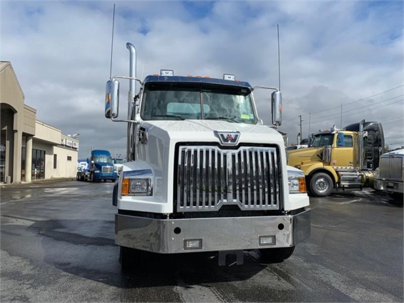 2020 WESTERN STAR 4700SB 4211713961