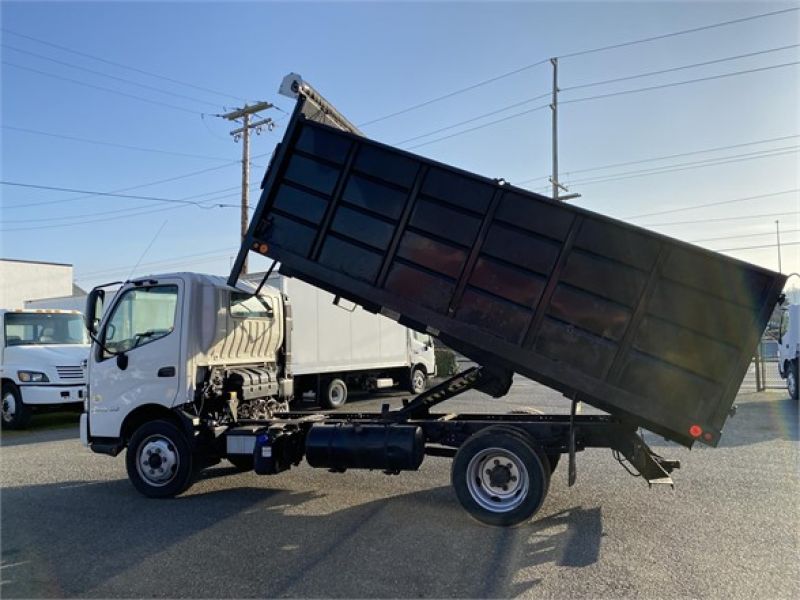 2015 HINO 195 6007116593