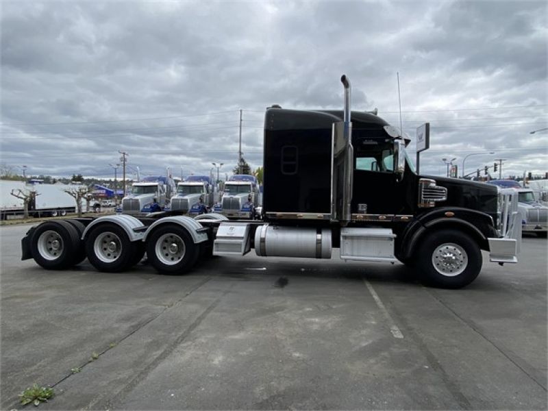 2016 FREIGHTLINER 122SD 6030721717