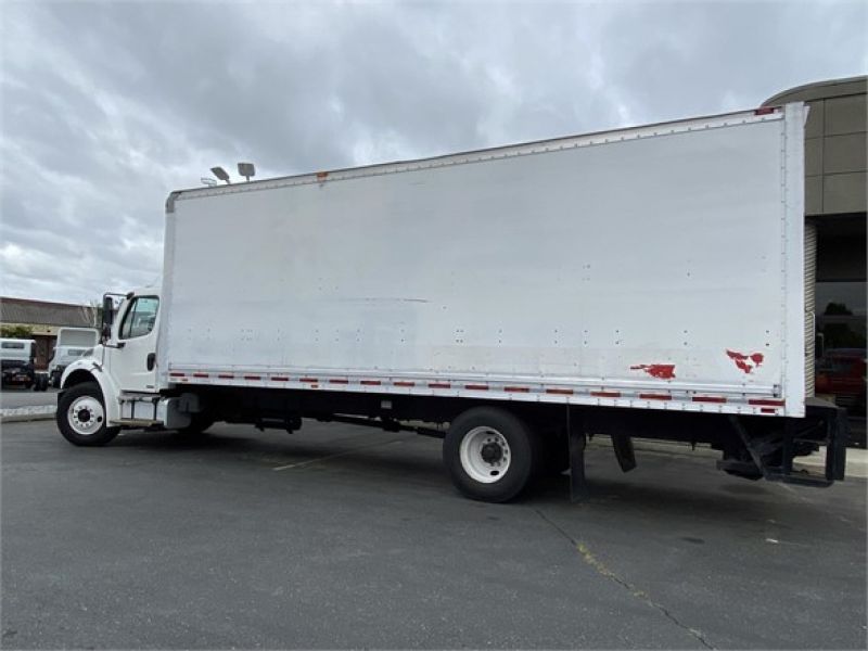 2006 FREIGHTLINER BUSINESS CLASS M2 100 6049396483