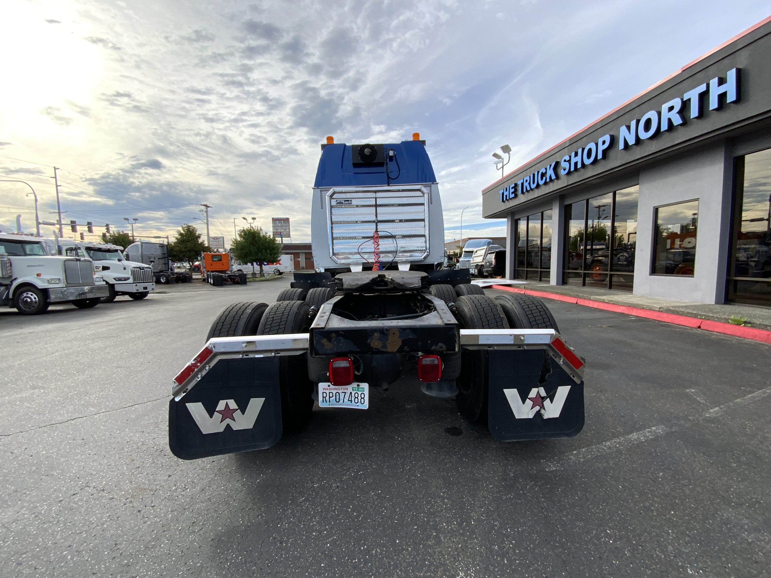 2020 WESTERN STAR 4900 IMG_3359-1-scaled