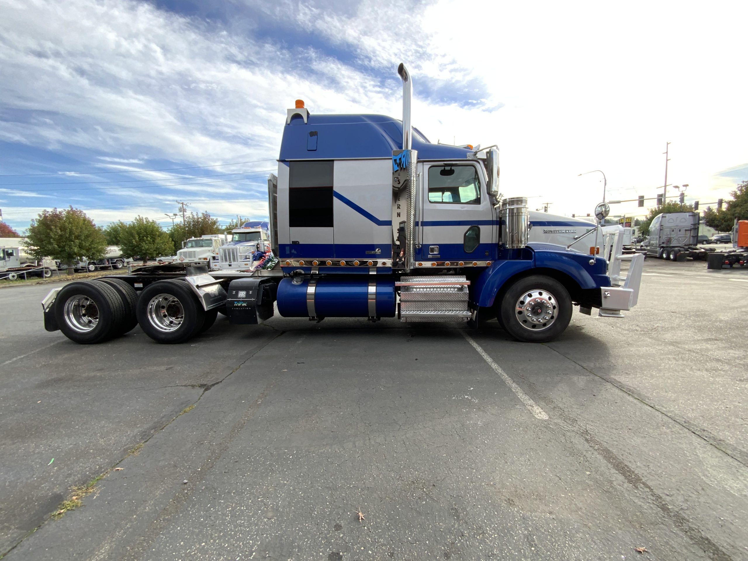 2020 WESTERN STAR 4900 IMG_3361-1-scaled