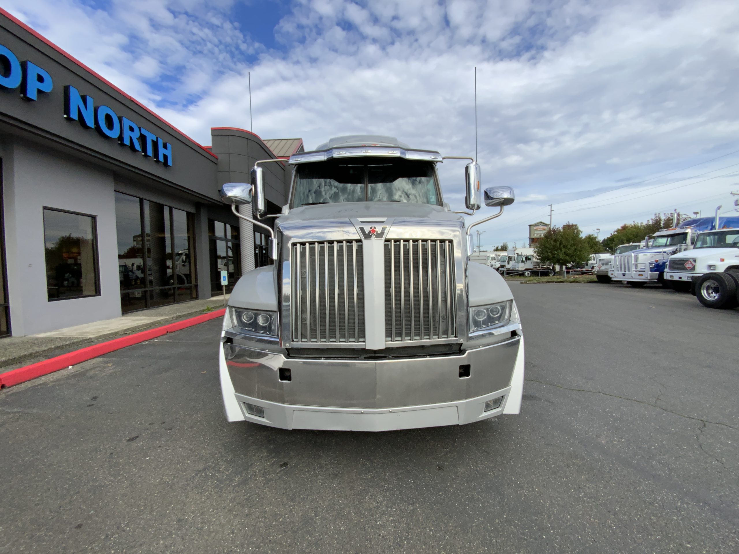 2022 WESTERN STAR 5700XE IMG_3387-1-scaled