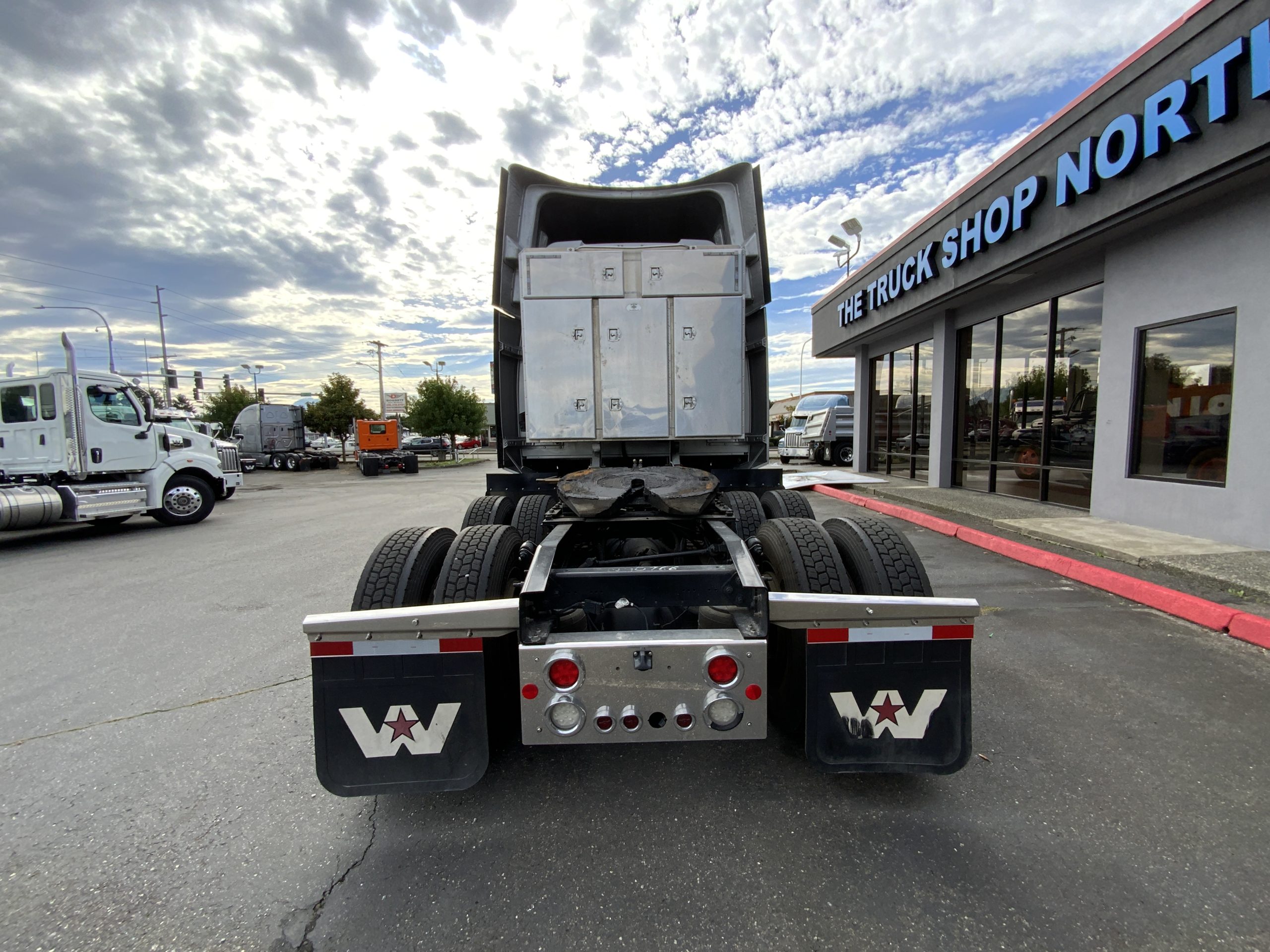 2022 WESTERN STAR 5700XE IMG_3392-1-scaled