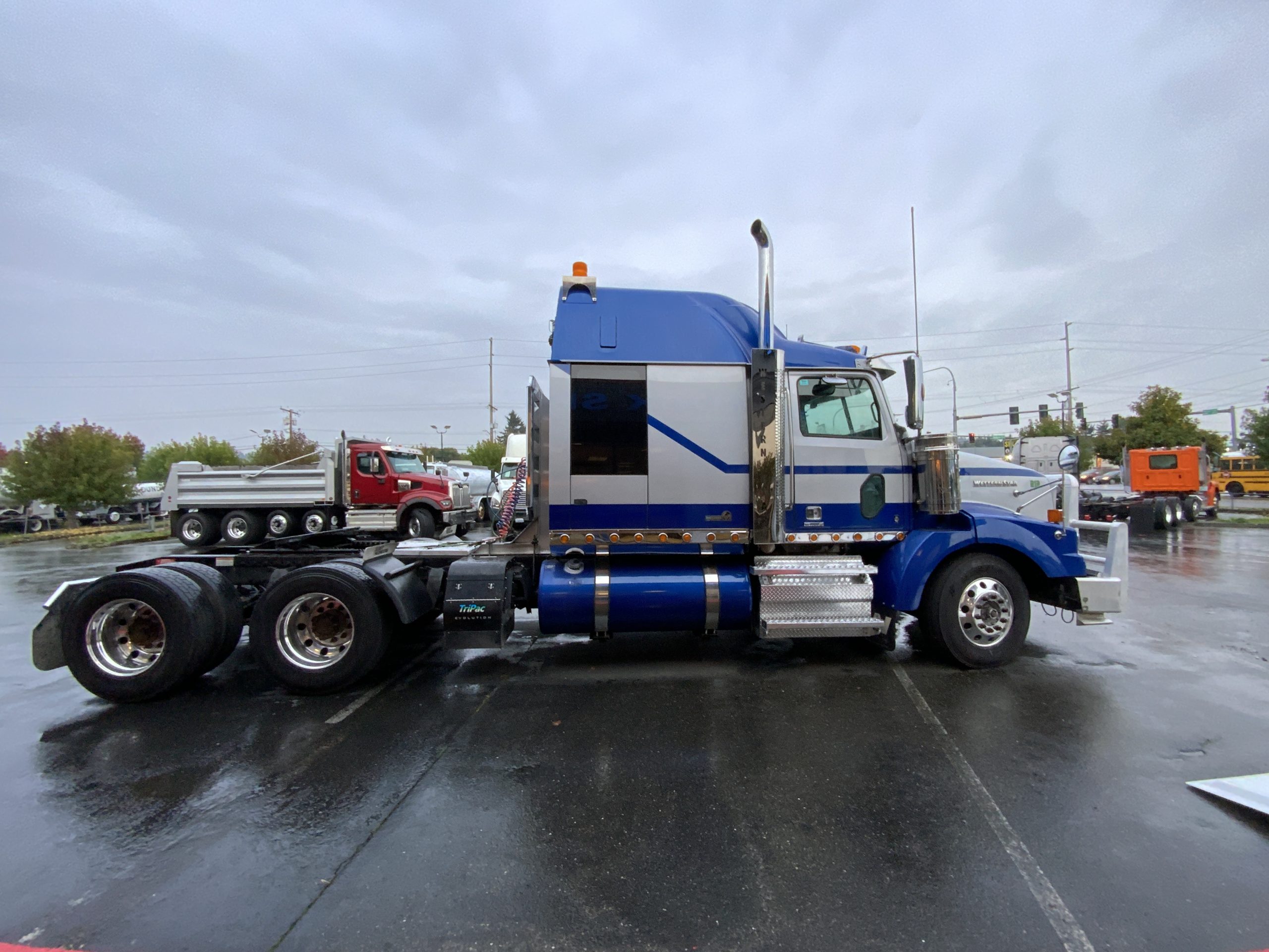 2020 WESTERN STAR 4900 IMG_3423-1-scaled