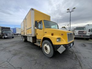 2000 FREIGHTLINER FL70 IMG_4210-1-150x150