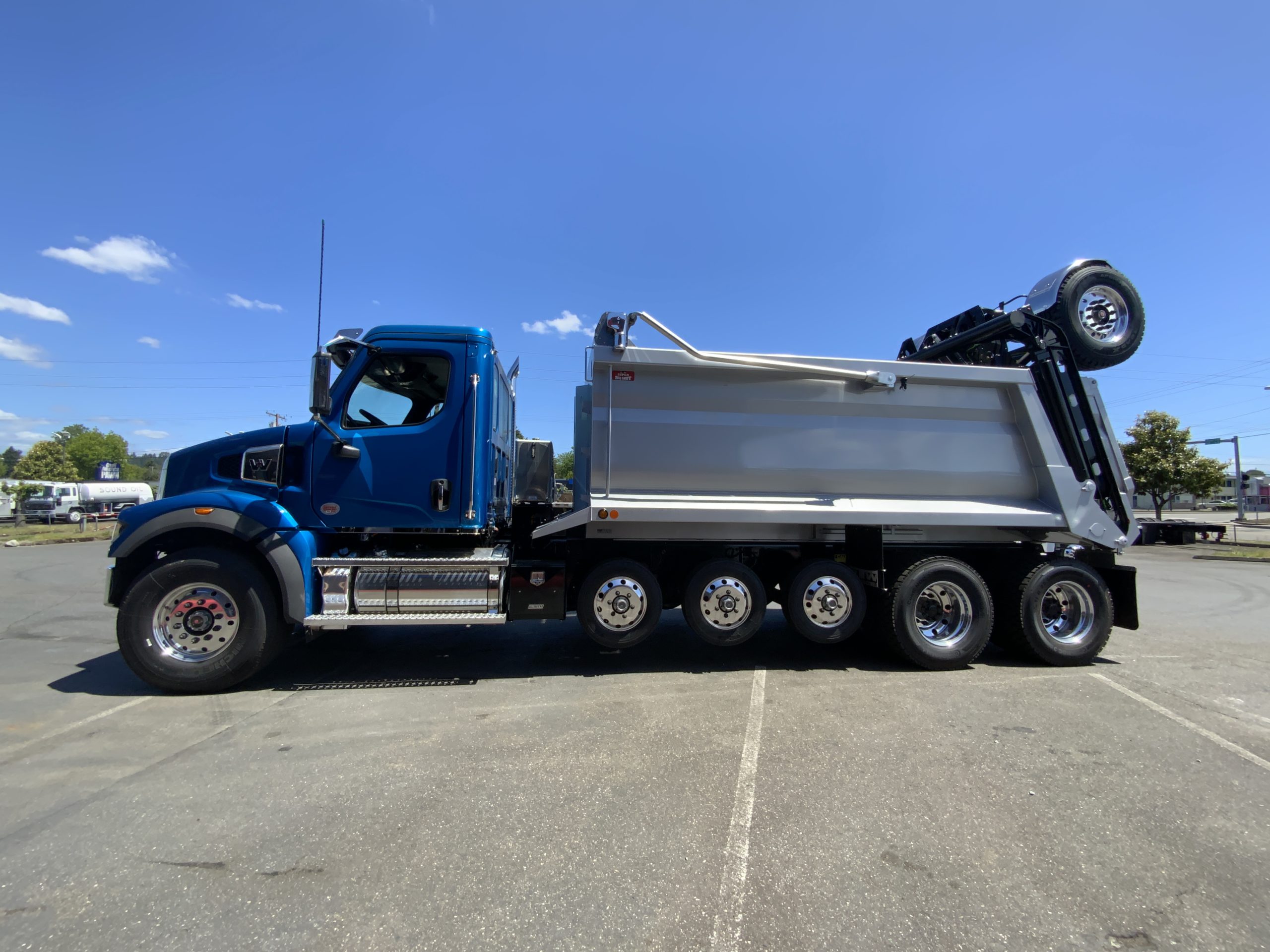 2025 WESTERN STAR 47X IMG_5711-scaled