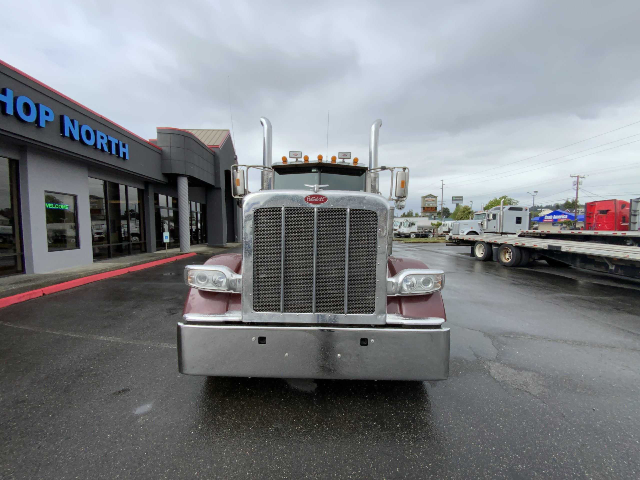 2014 PETERBILT 389 IMG_5383-scaled