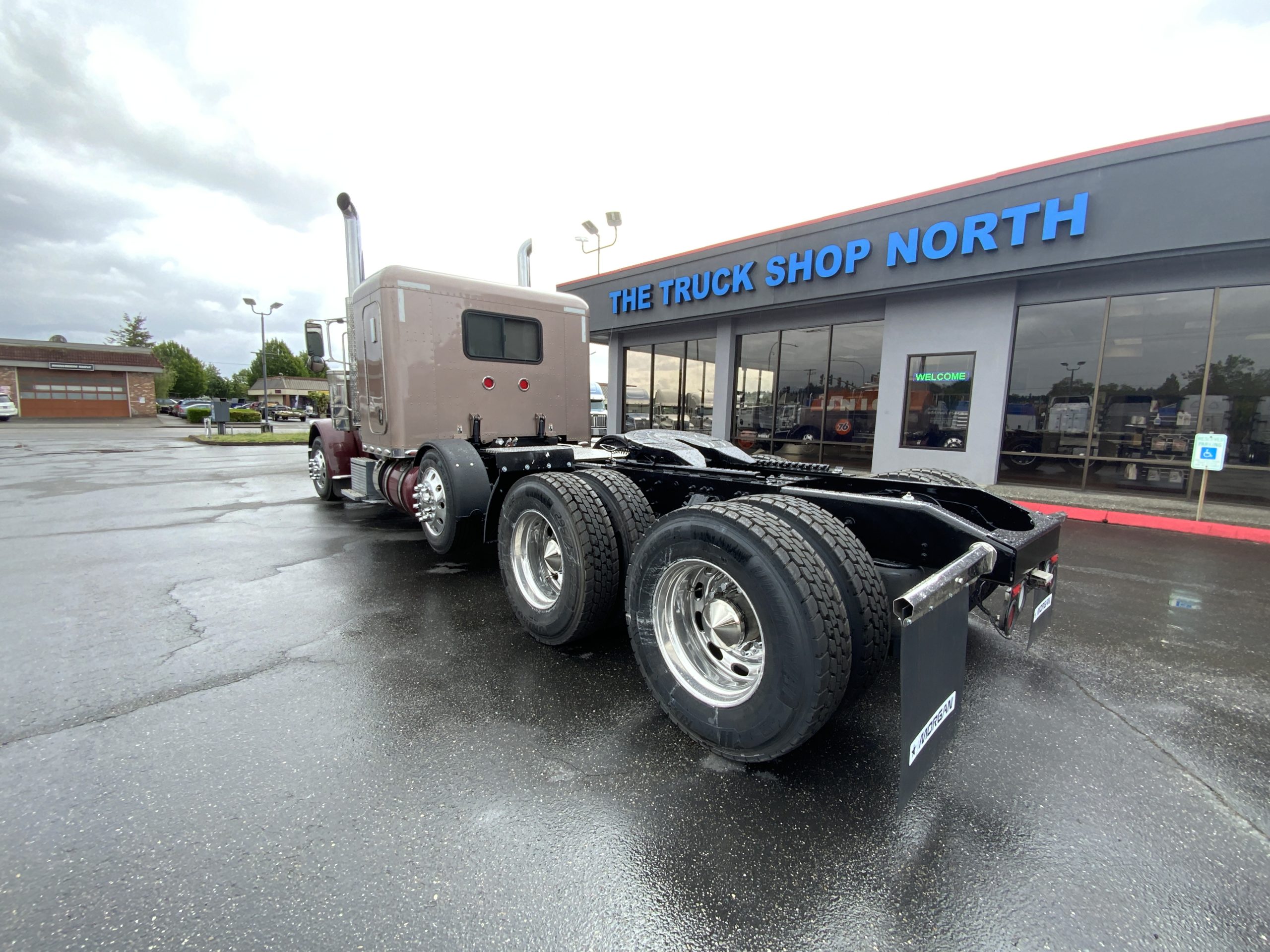 2014 PETERBILT 389 IMG_5386-scaled