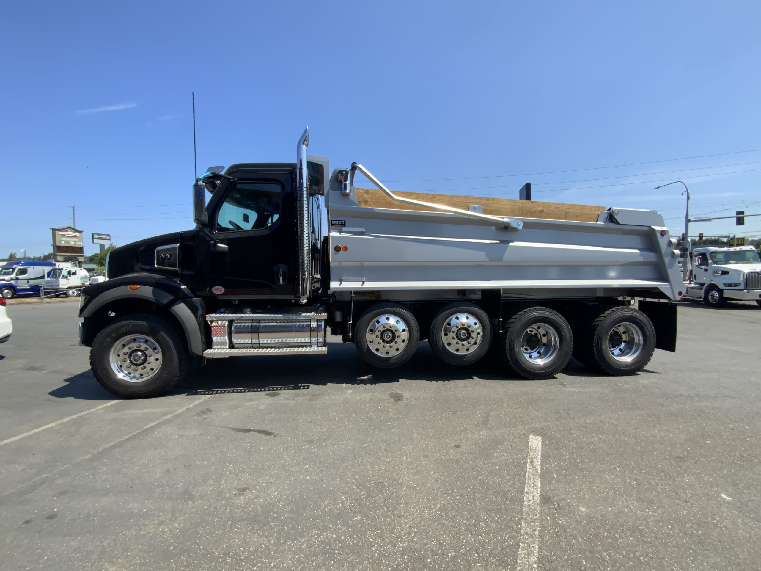 2025 WESTERN STAR 47X IMG_6090-scaled