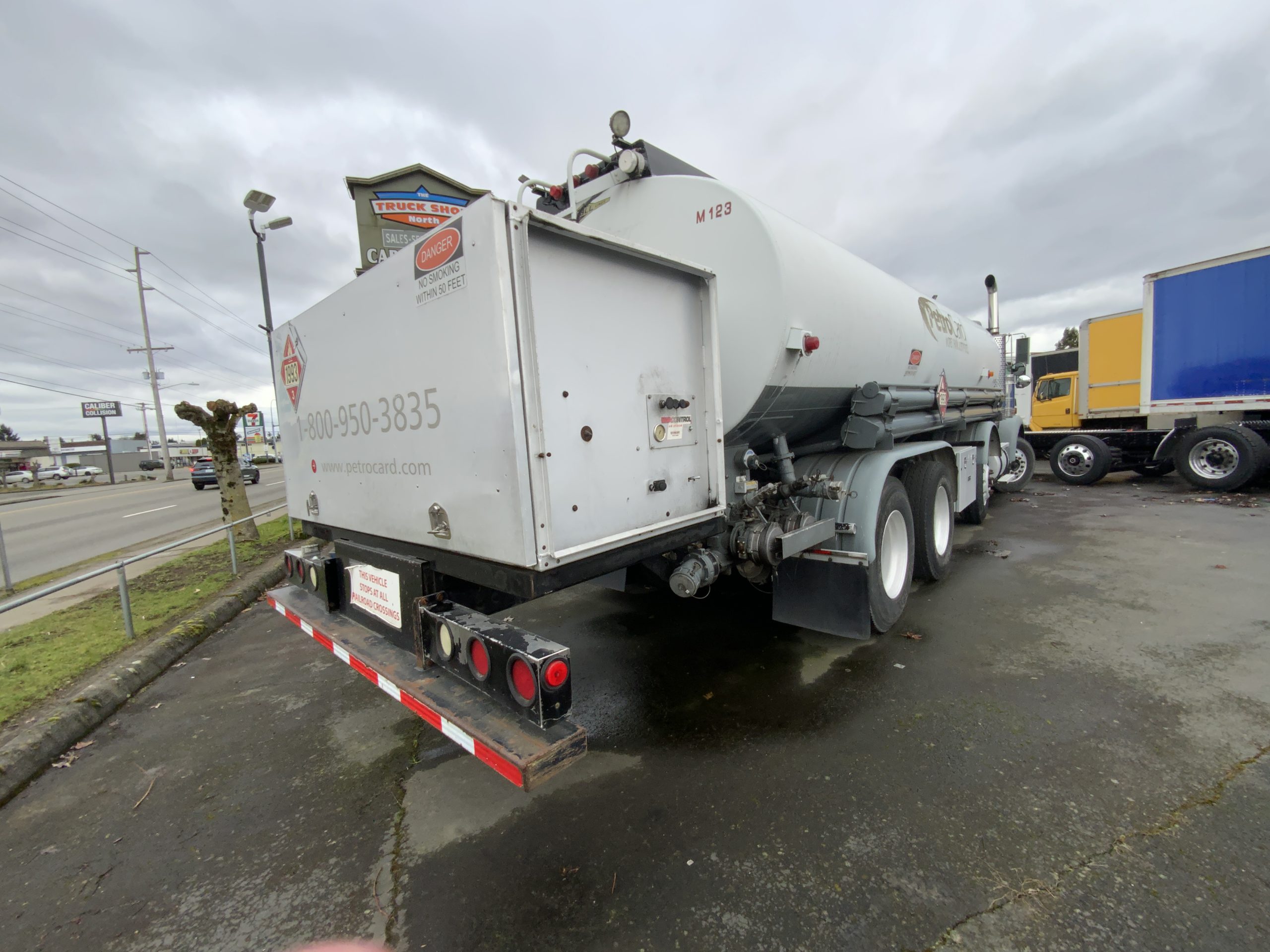 2006 KENWORTH W900 IMG_7733-scaled