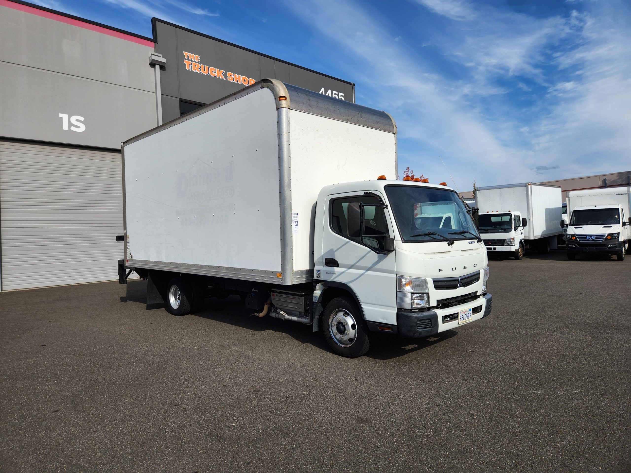 2018 MITSUBISHI FUSO FE180 1000002337-scaled