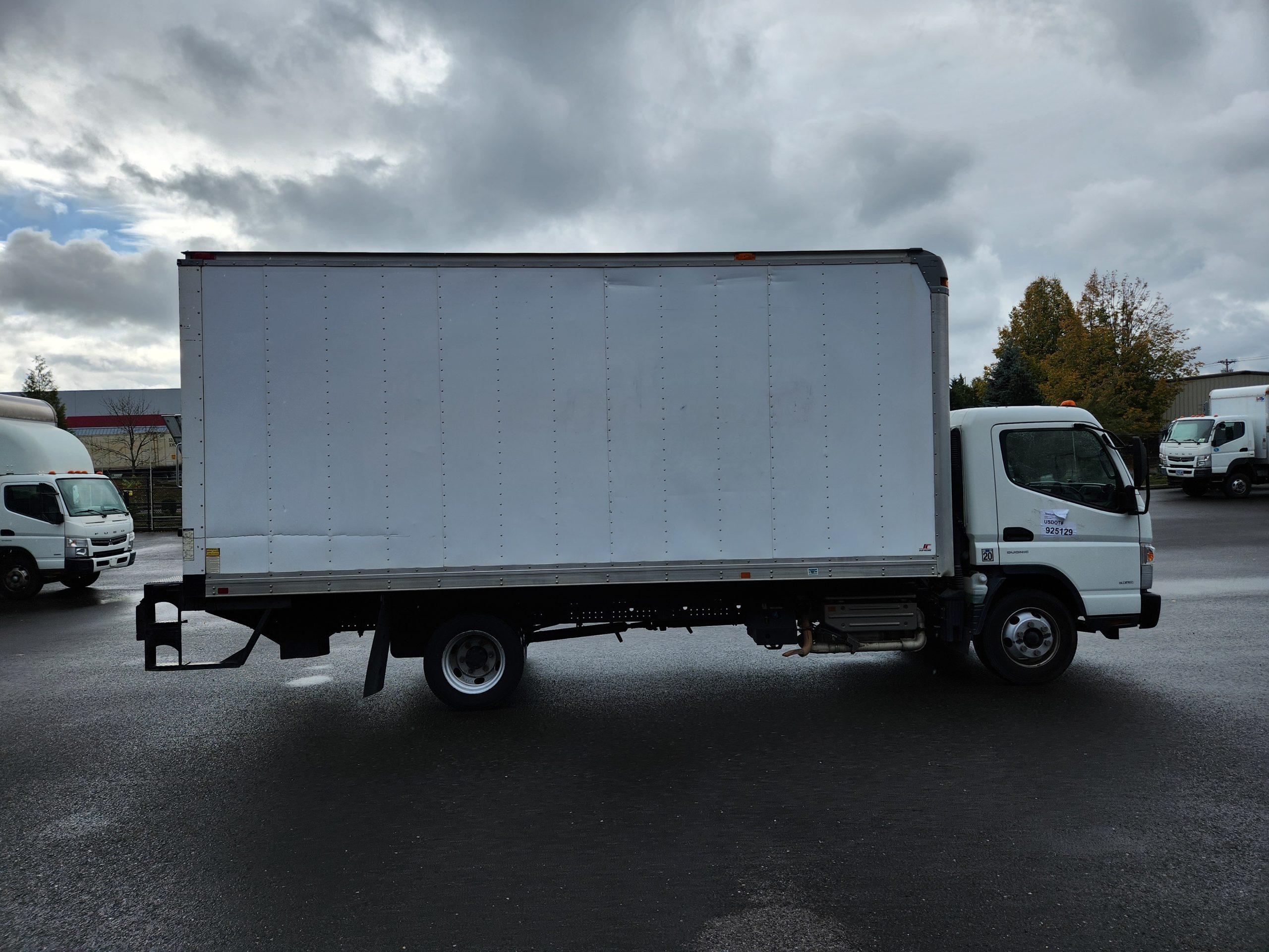 2017 MITSUBISHI FUSO FE180 20241028_113425-scaled