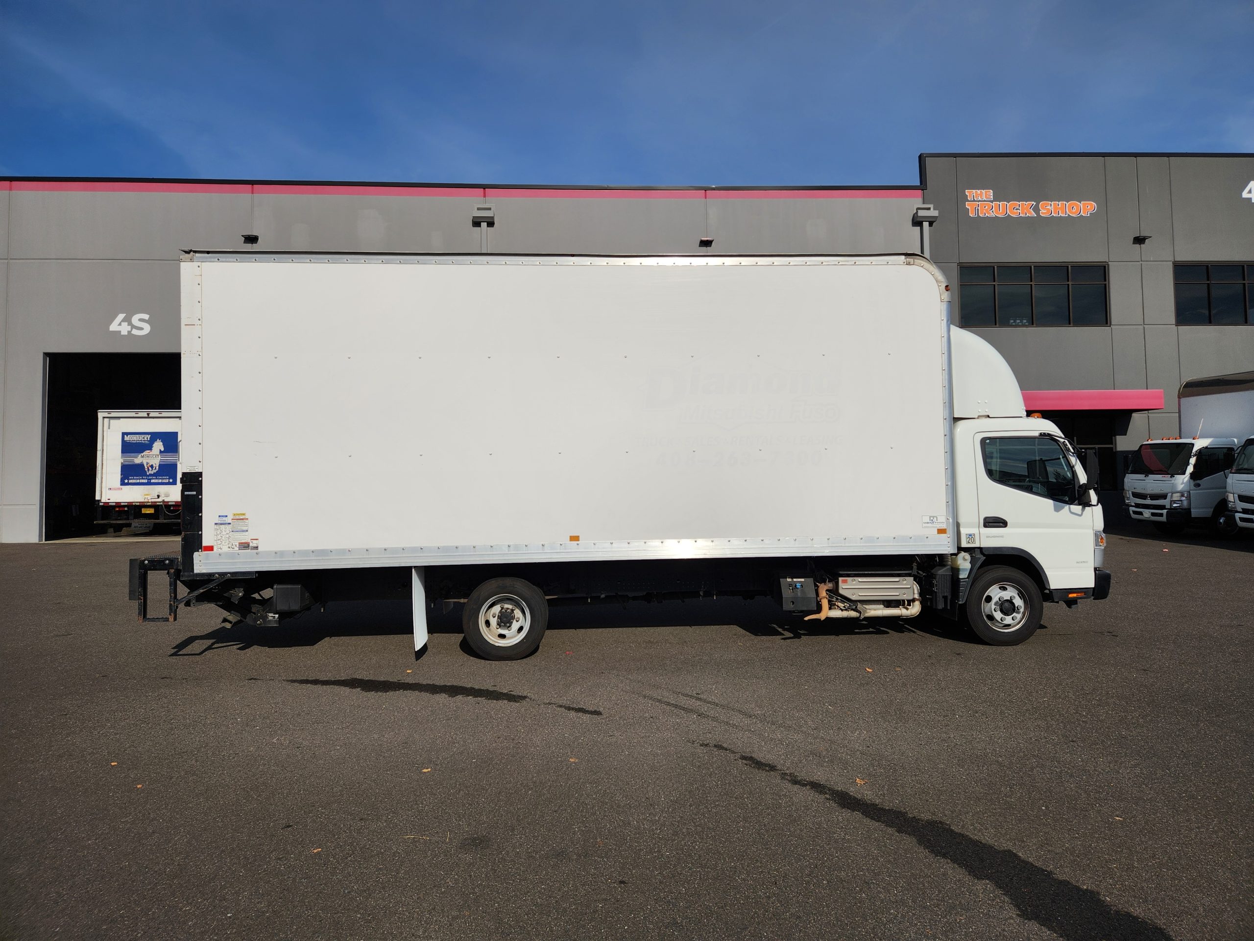 2017 MITSUBISHI FUSO FE180 20241108_111641-scaled