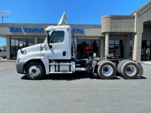 2014 FREIGHTLINER CASCADIA 125 DRIVERS-SIDE-1-150x150