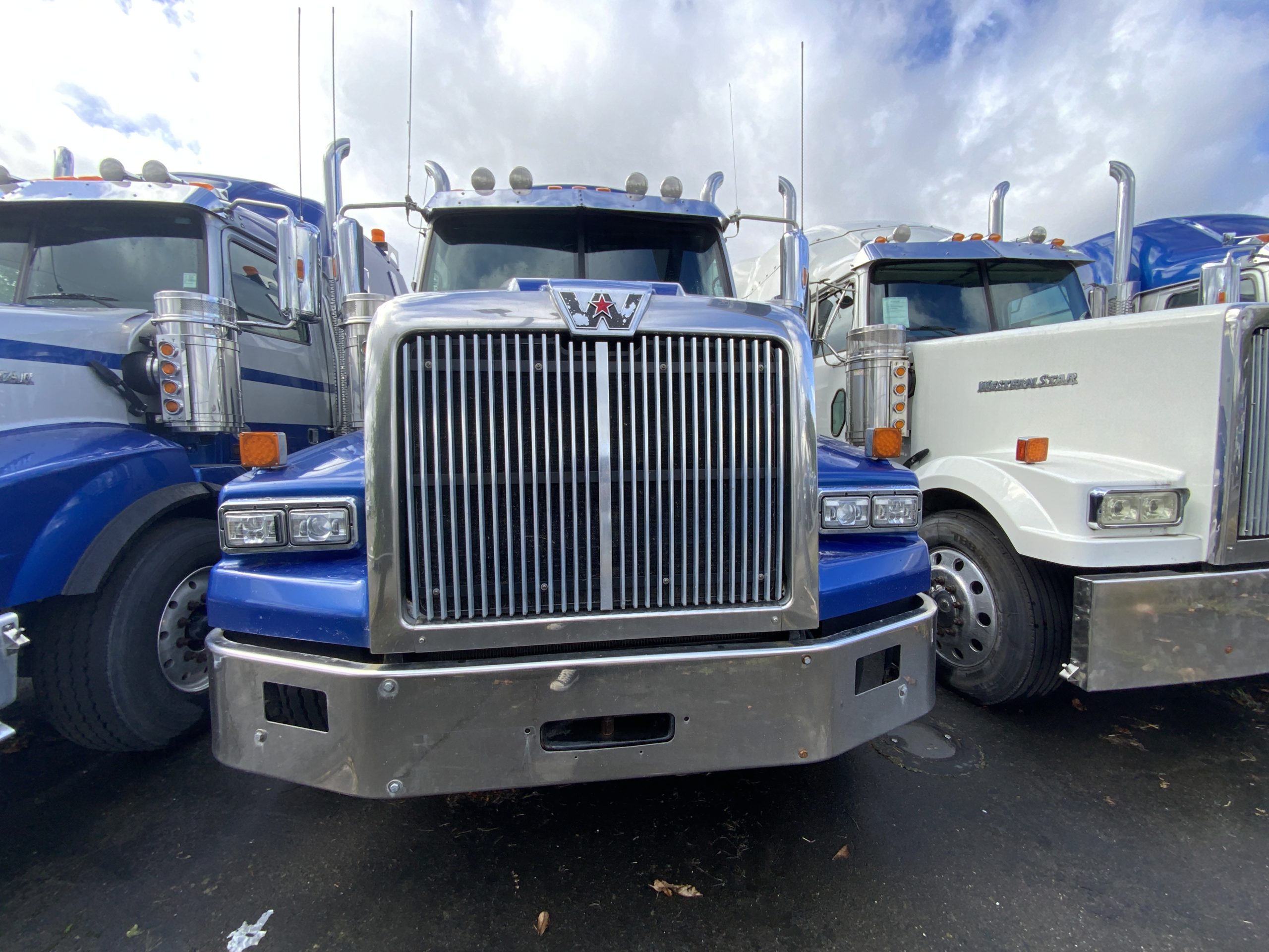 2018 WESTERN STAR 4900 IMG_6305-scaled