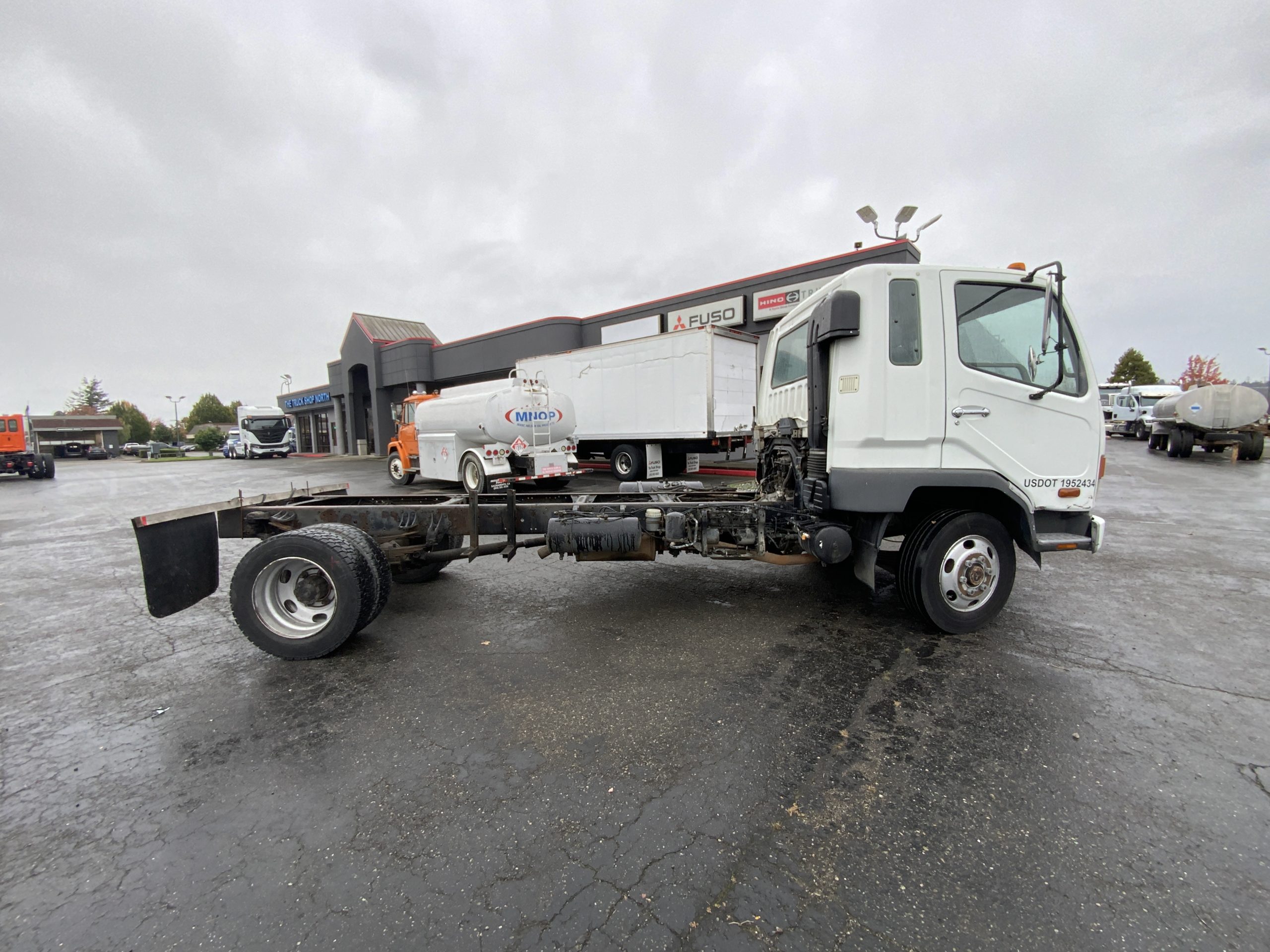 2006 MITSUBISHI FUSO FK200 IMG_6386-scaled