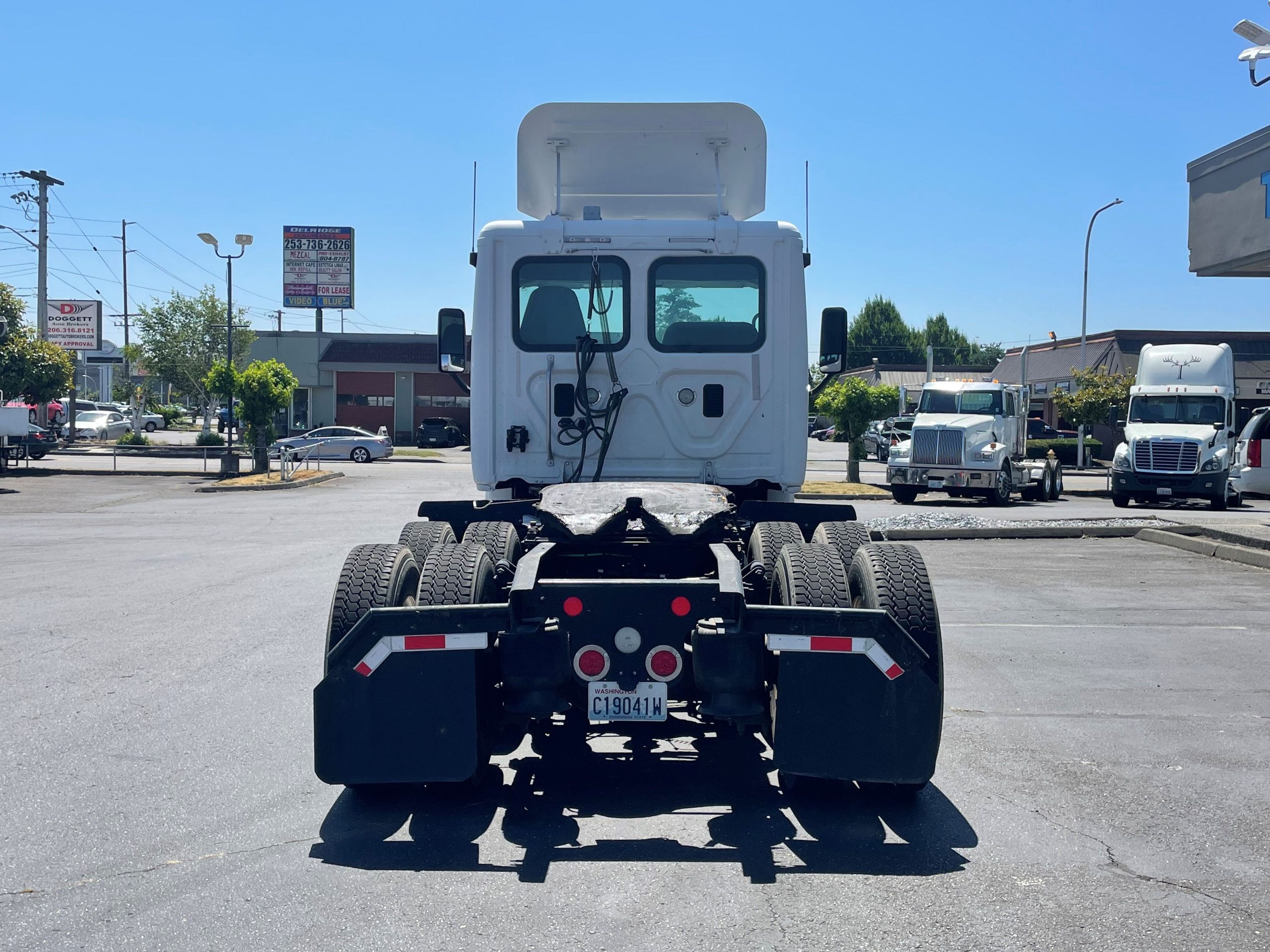 2014 FREIGHTLINER CASCADIA 125 REAR-1-scaled