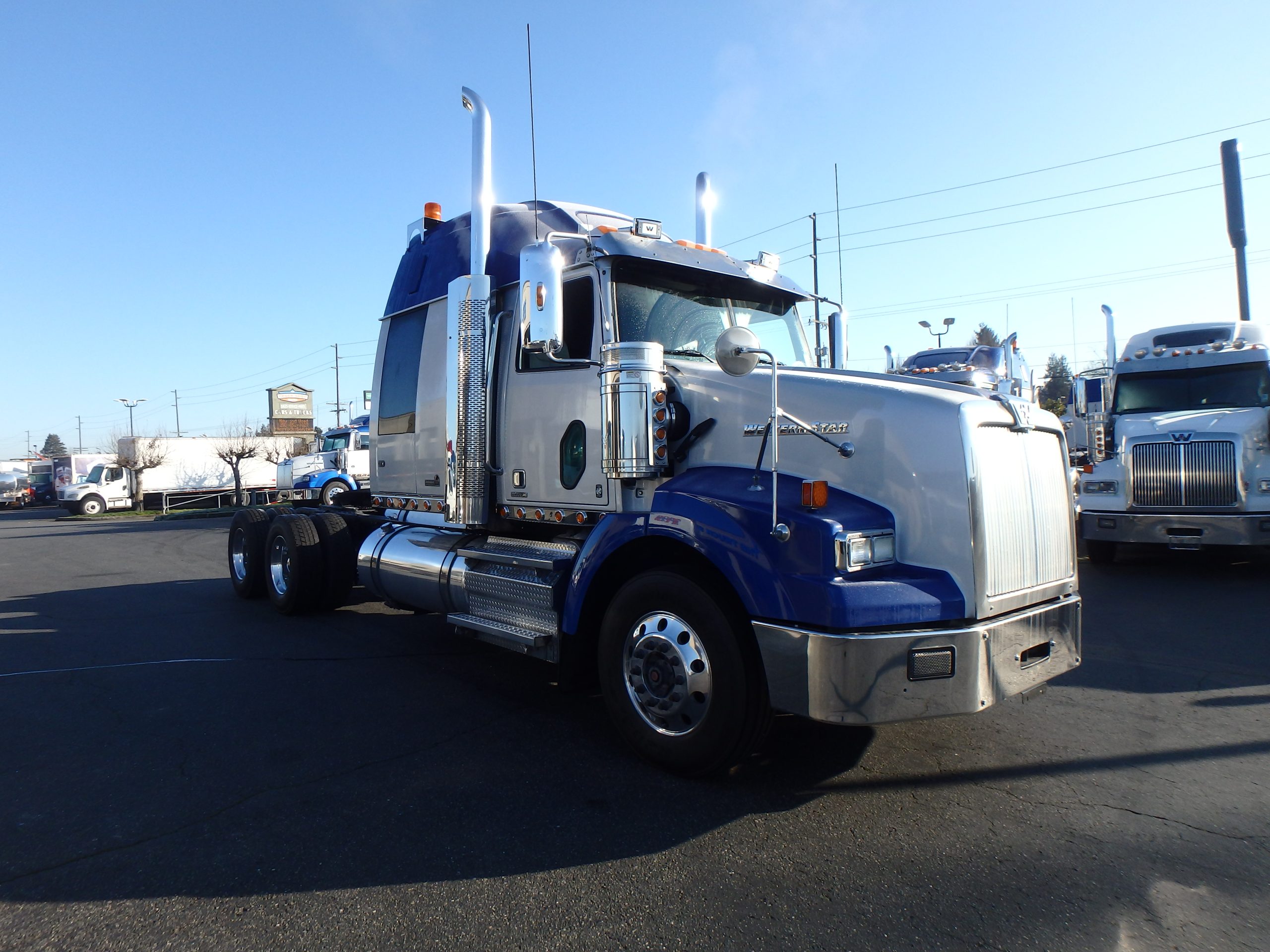 2016 WESTERN STAR 4900 P1010326-scaled