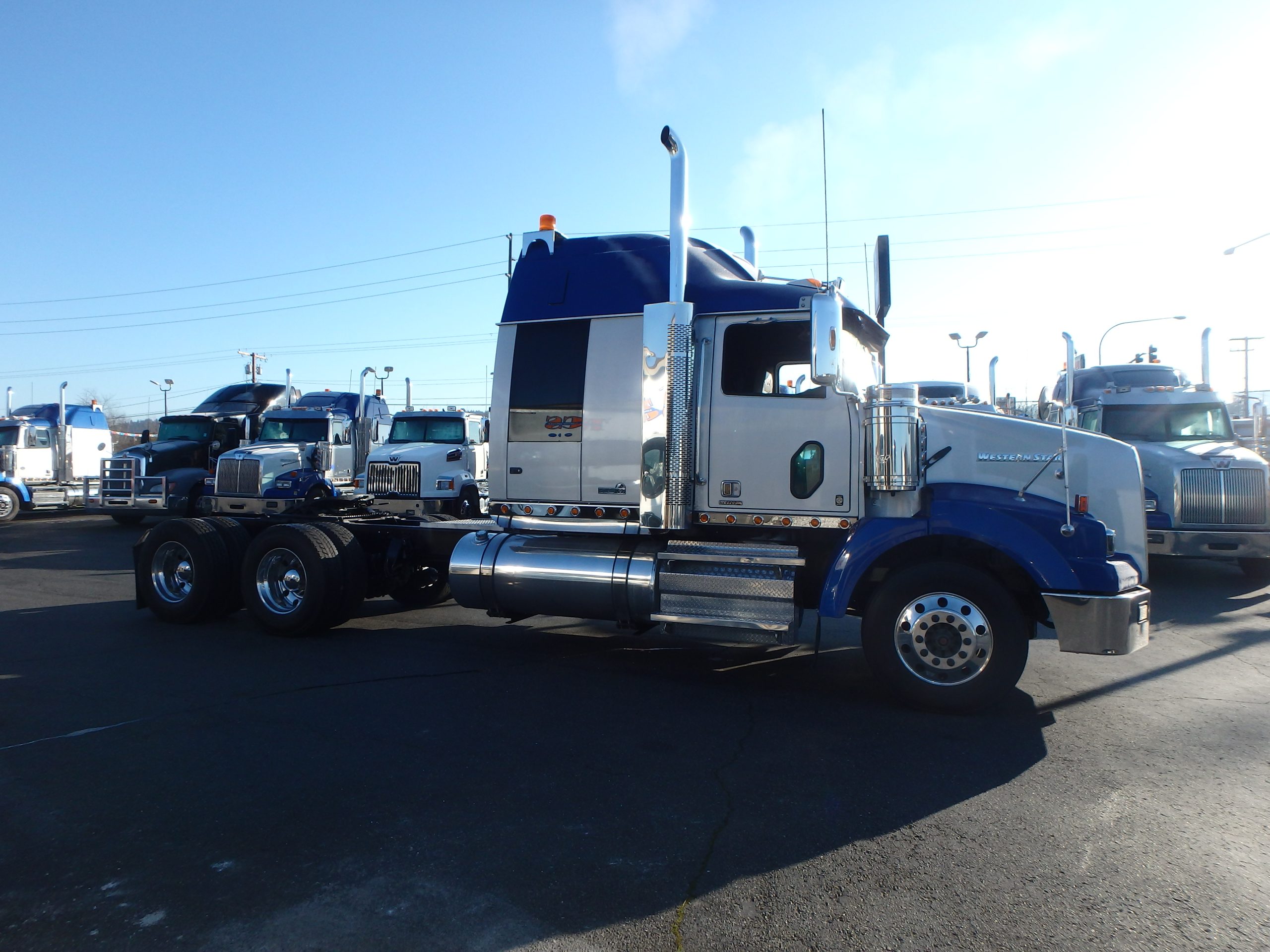 2016 WESTERN STAR 4900 P1010327-scaled