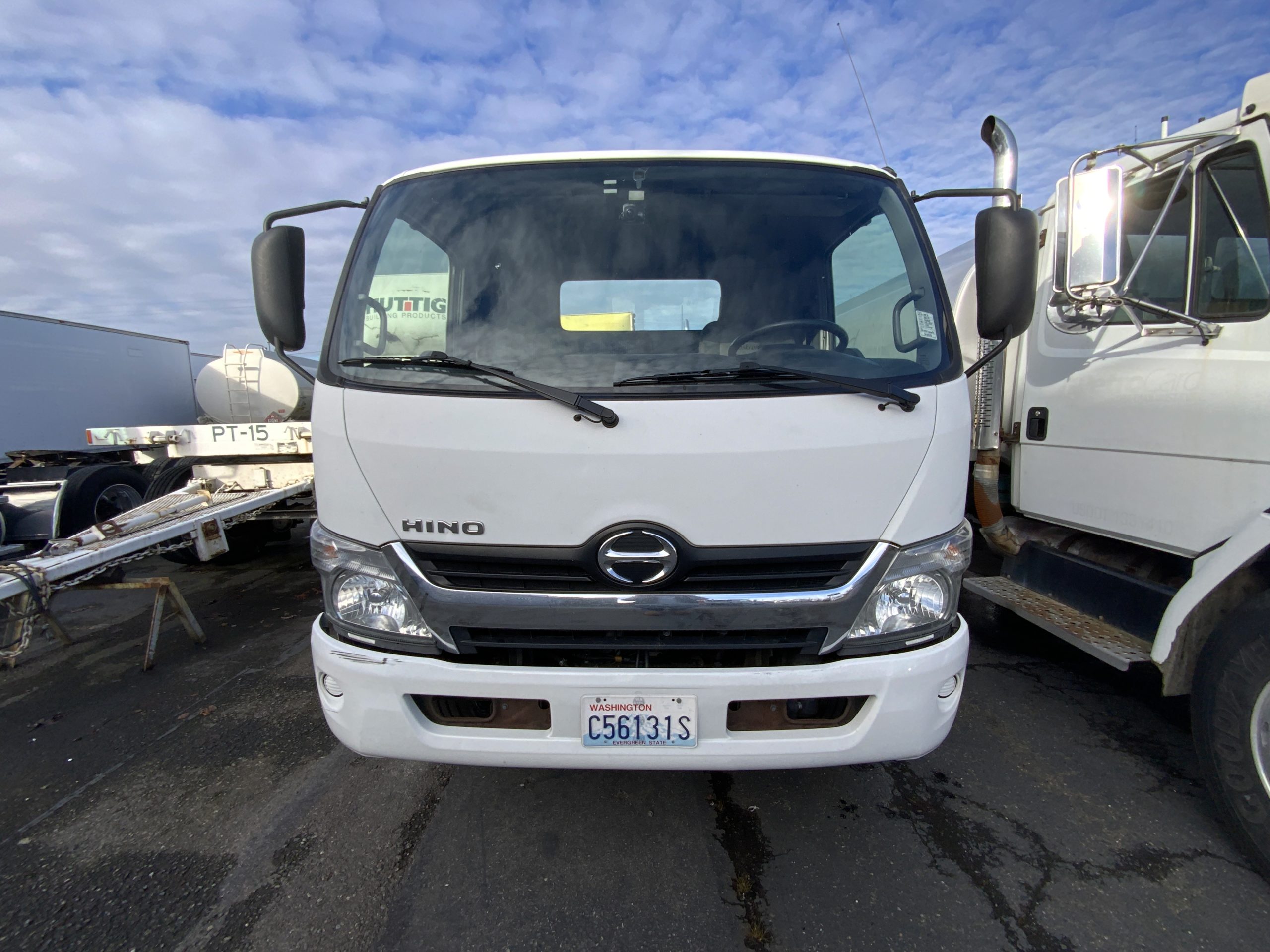 2019 HINO 195 IMG_7390-scaled