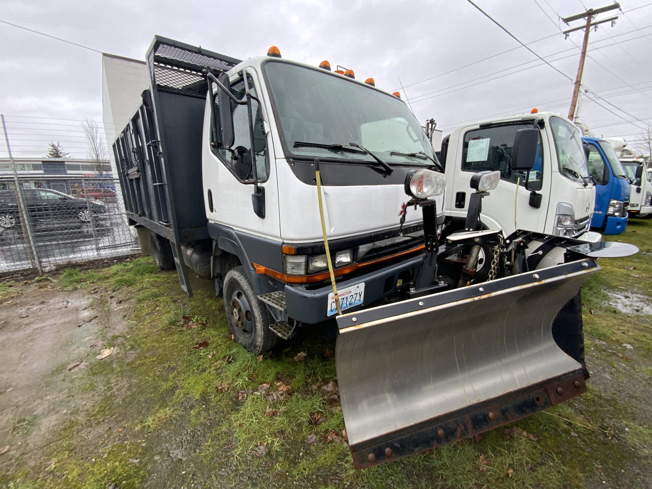 2001 MITSUBISHI FUSO FG639 IMG_7578-scaled