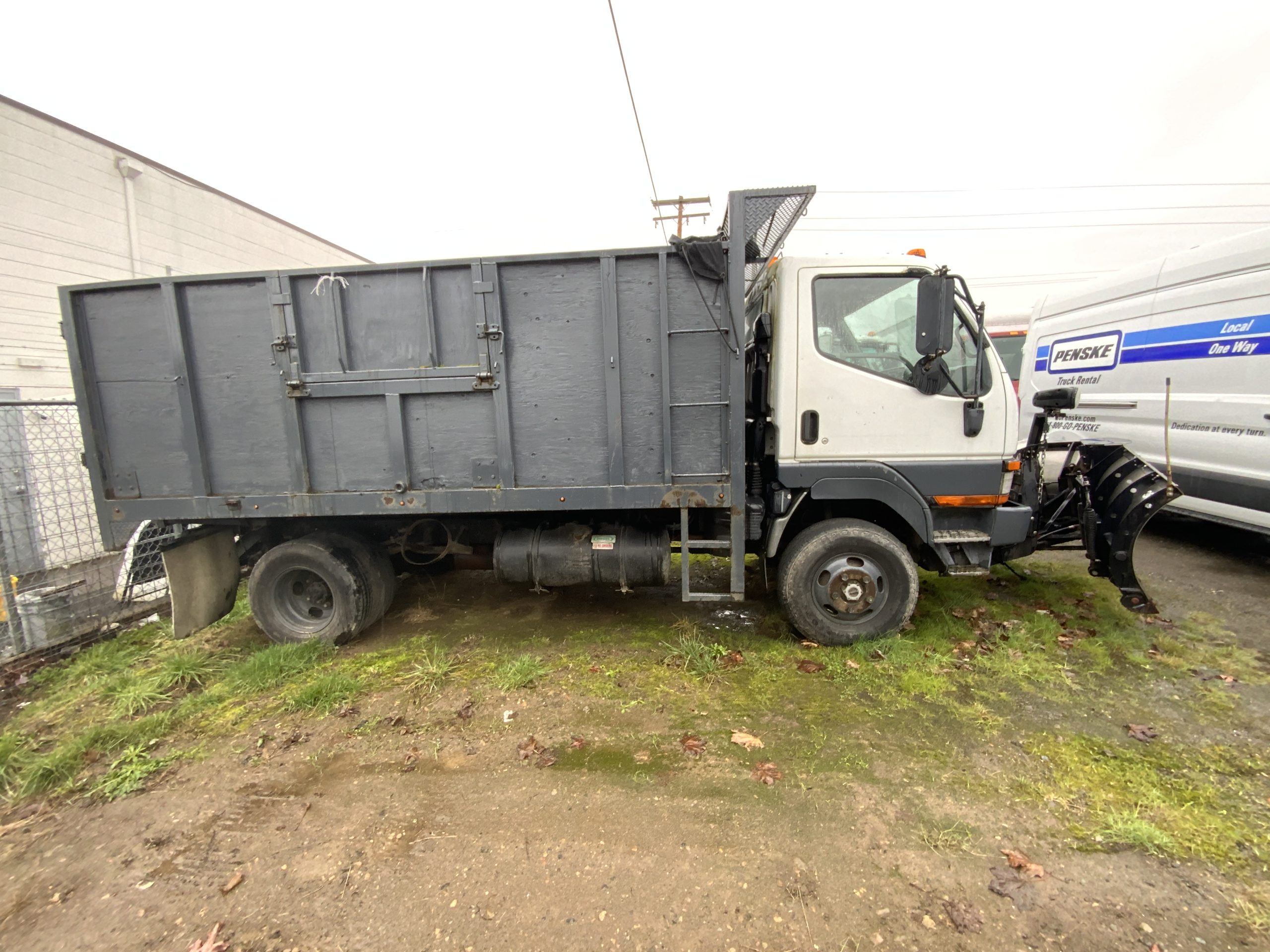 2001 MITSUBISHI FUSO FG639 IMG_7579-scaled