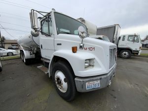 1996 FREIGHTLINER FL70 IMG_7852-150x150