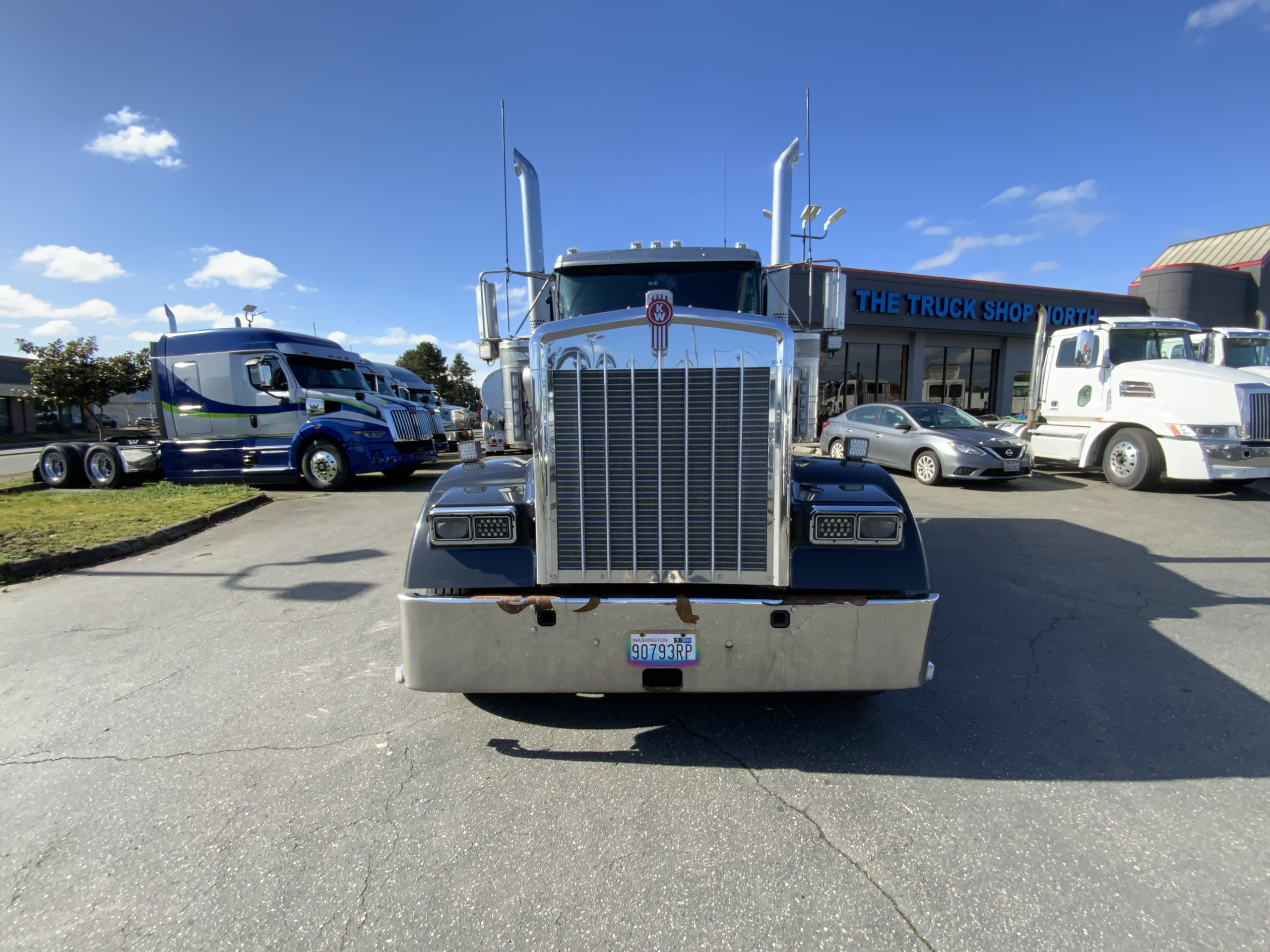 2022 KENWORTH W900 IMG_7775-scaled